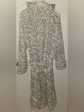 Zebra Print Plush Robe - Gray & White